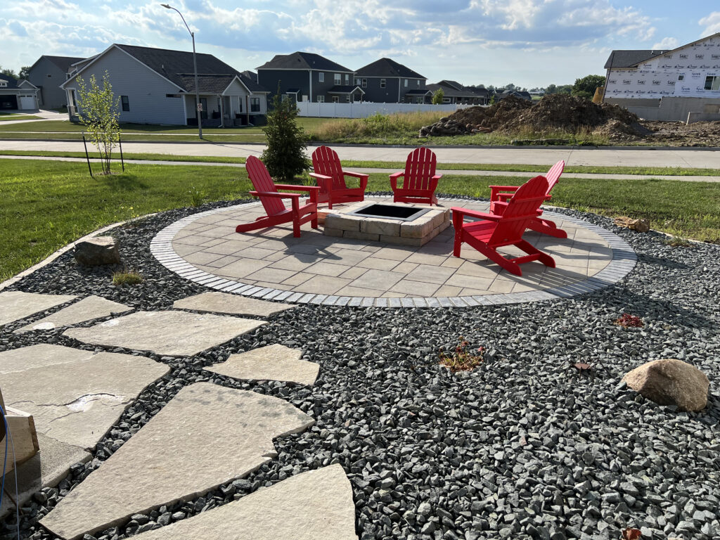 backyard-firepit-stone-patio